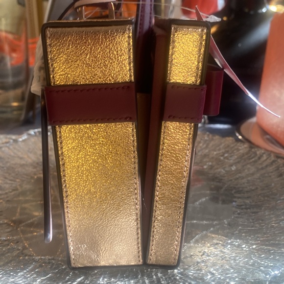 KATE SPADE wrapping party gift box Crossbody! - Picture 12 of 13